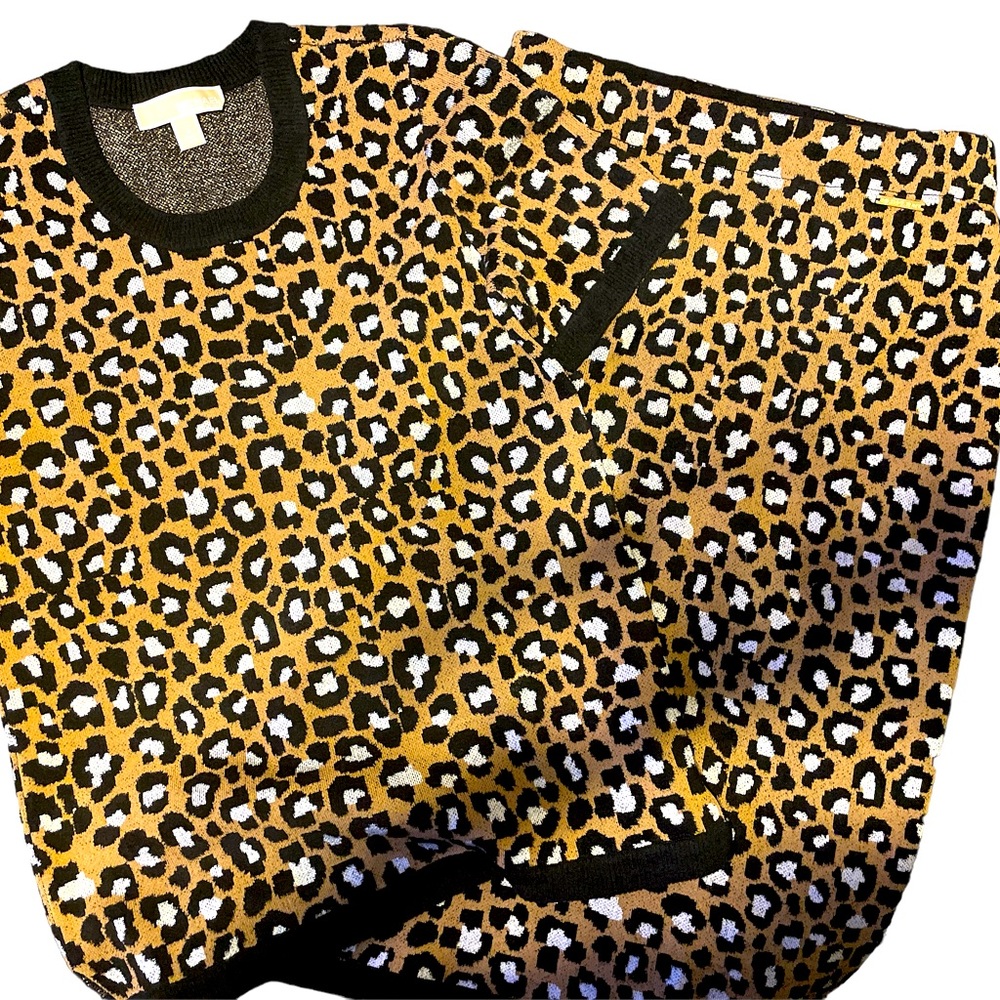 Micheal Kors Leopard Dark Camel Small 2 Piece Skirt Set